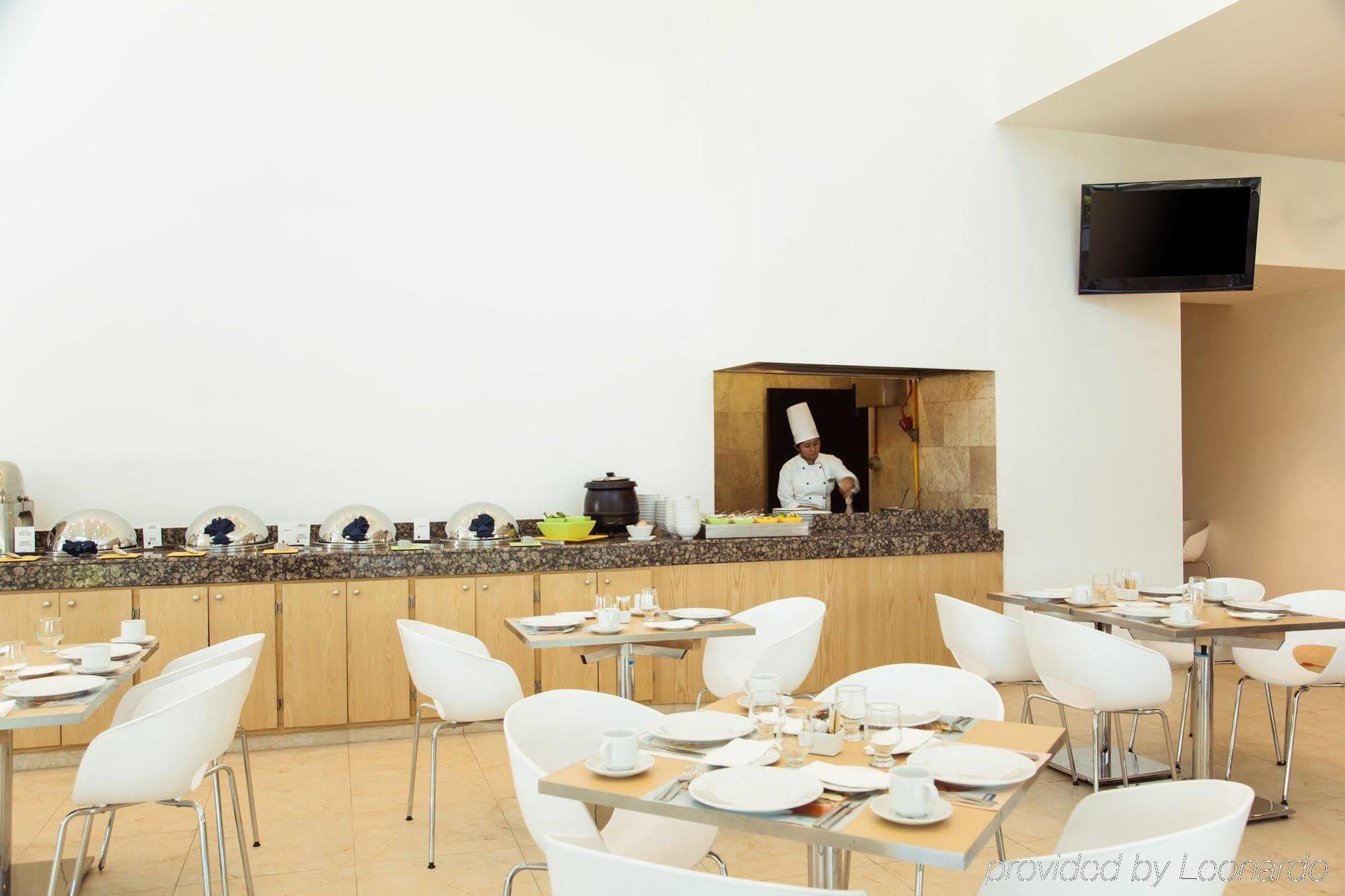 Fiesta Inn Periferico Sur Мехіко Ресторан фото